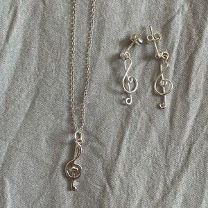 Silver Musical note necklace with earrings